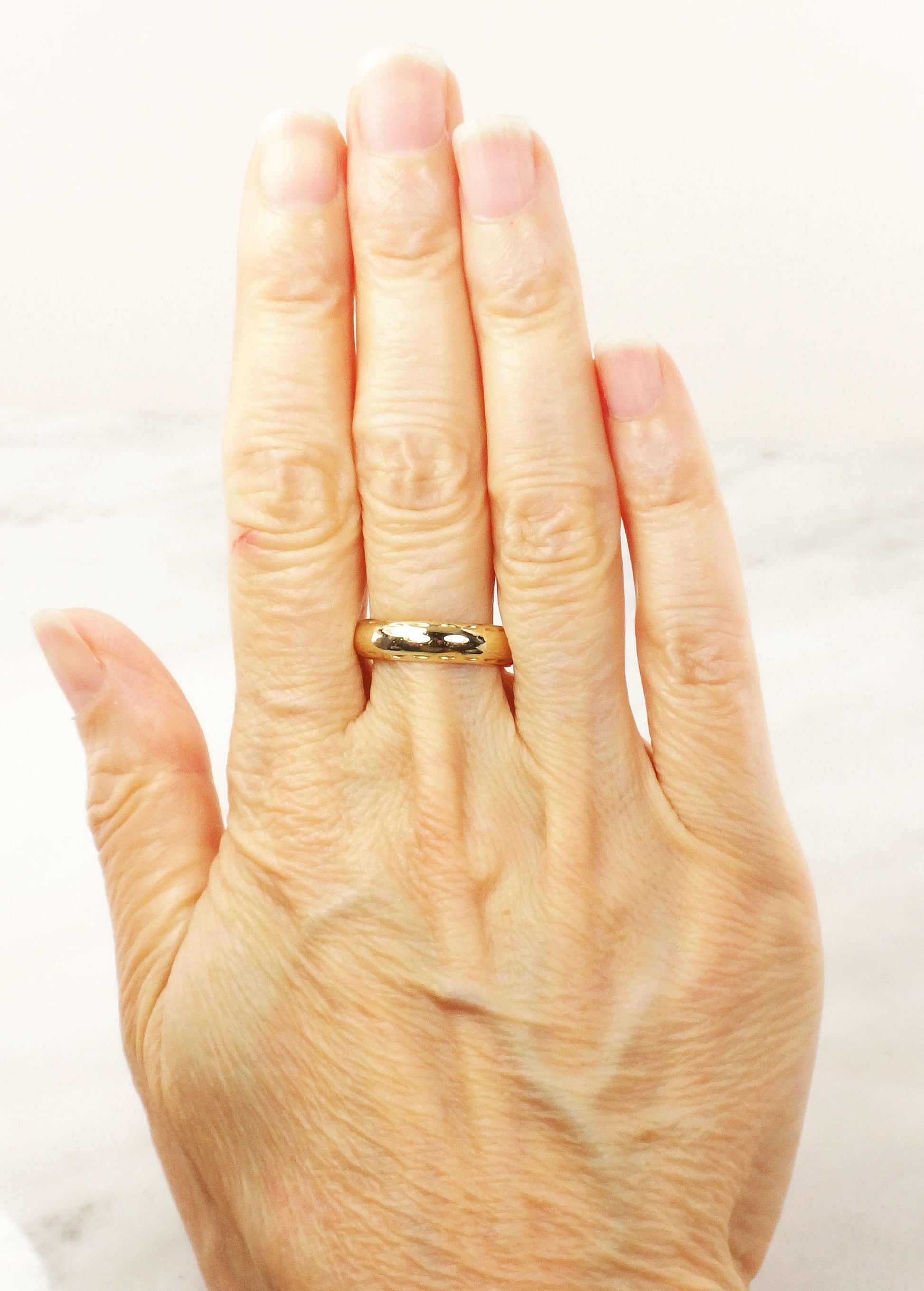 Vintage 14k Yellow Gold Wedding Band - 5 MM Plain Polished Design, Size 7.25