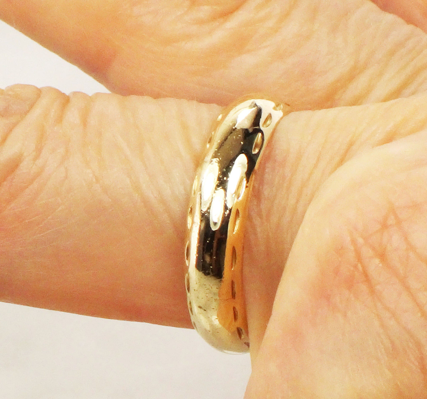 Vintage 14k Yellow Gold Wedding Band - 5 MM Plain Polished Design, Size 7.25