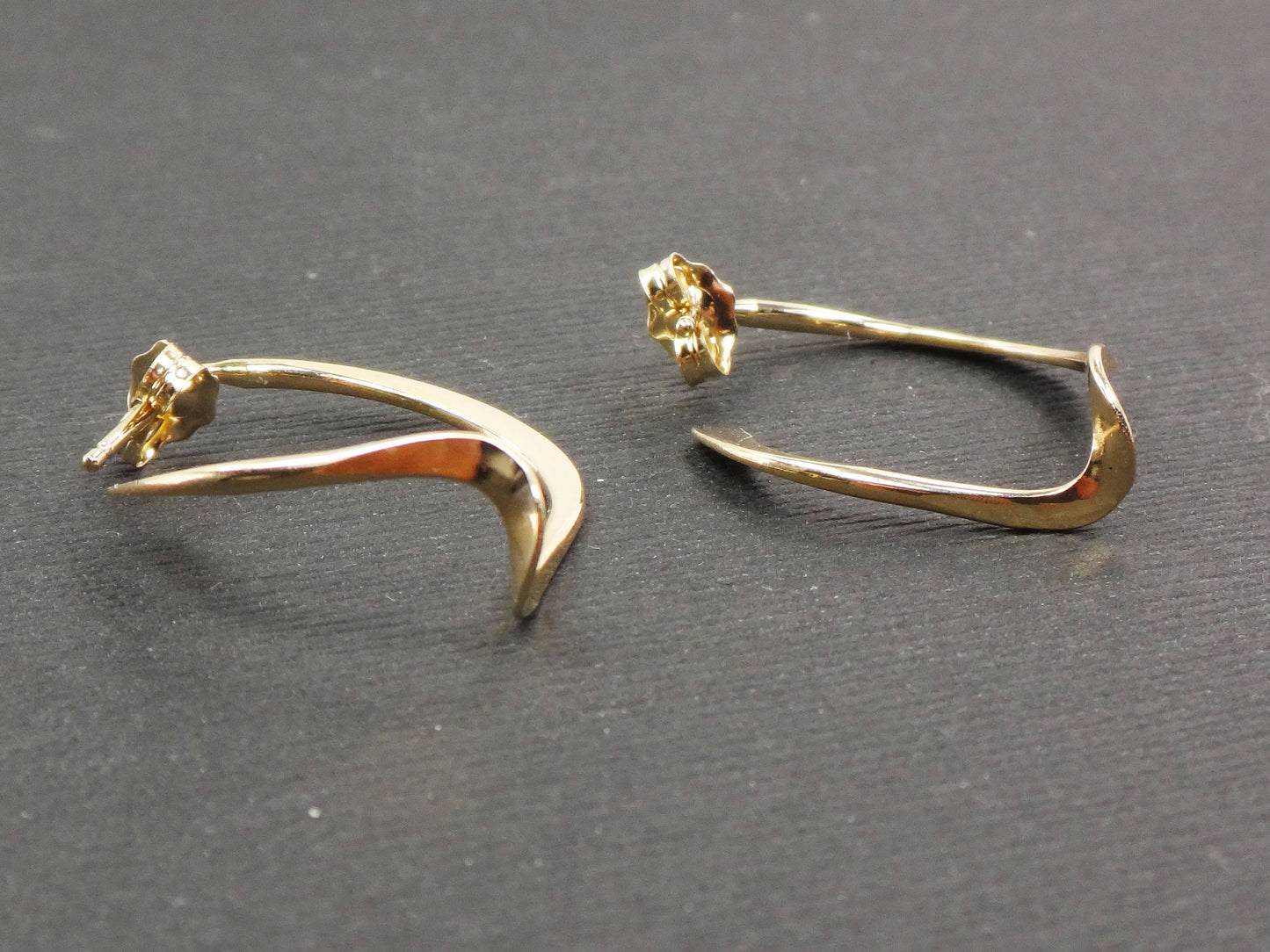 Vintage 14k Gold Hoop Earrings Yellow Gold Twist Earrings Flat Gold Hoop Earrings 14k Polished Hoops