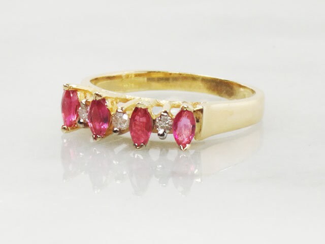 Vintage 14k Yellow Gold Natural Ruby and Diamond Ring July Birthstone Pinky Ring Size 3.5
