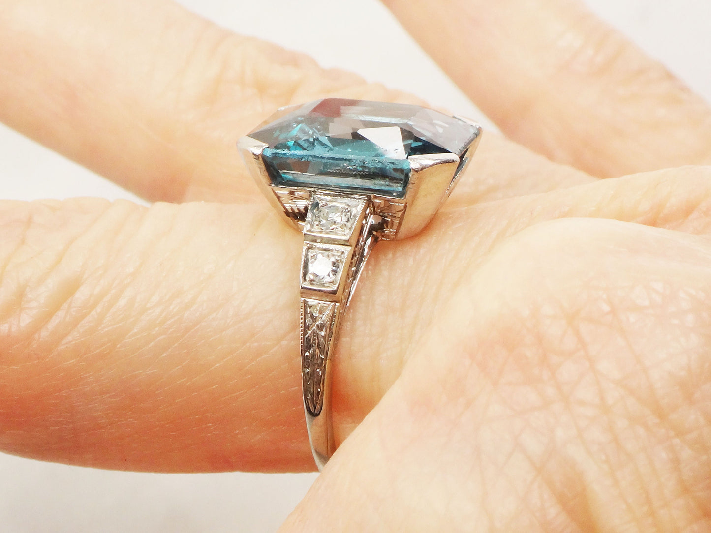 Vintage Art Deco 18k White Gold Blue Spinel and Diamond Ring, Blue December Birthstone Size 6.75