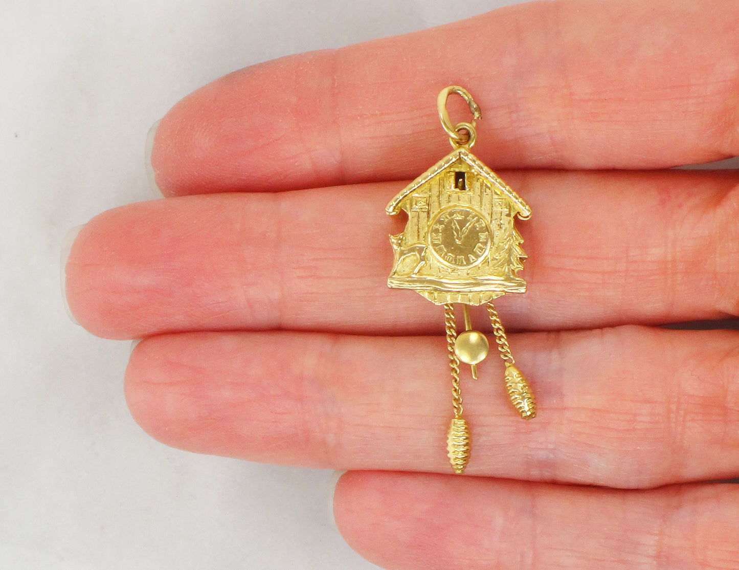 Vintage 18k Yellow Gold Cuckoo Clock Charm Pendant, Moving Clock Charm, Bavaria Germany Travel Charm