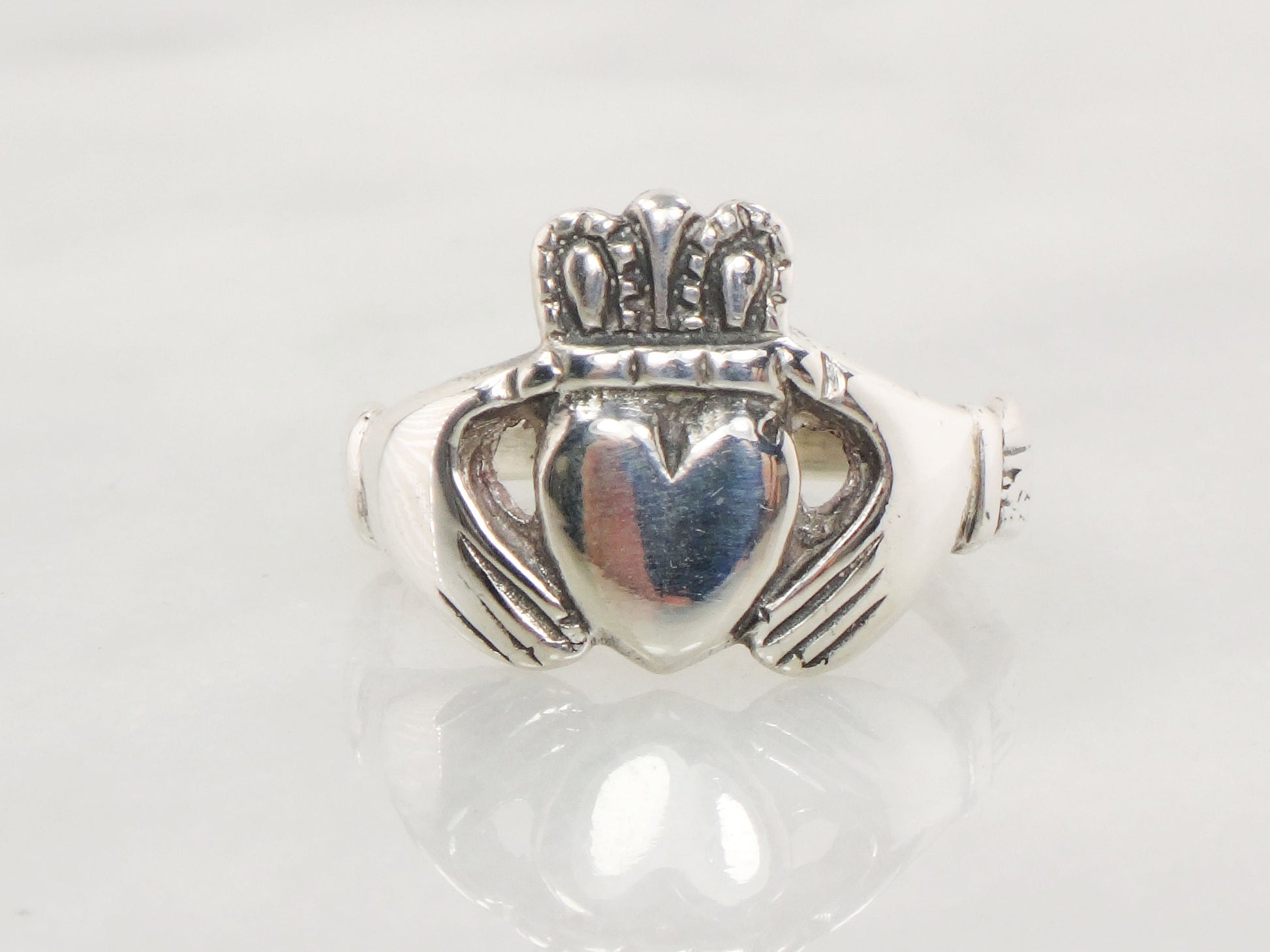 Vintage Sterling Silver Claddagh Ring: Irish Wedding Band, Size 7.25