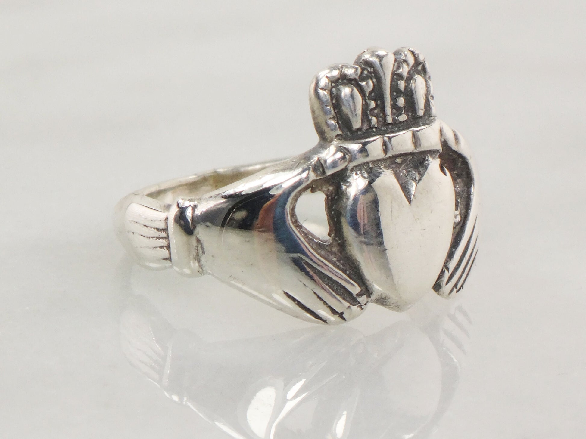 Vintage Sterling Silver Claddagh Ring: Irish Wedding Band, Size 7.25