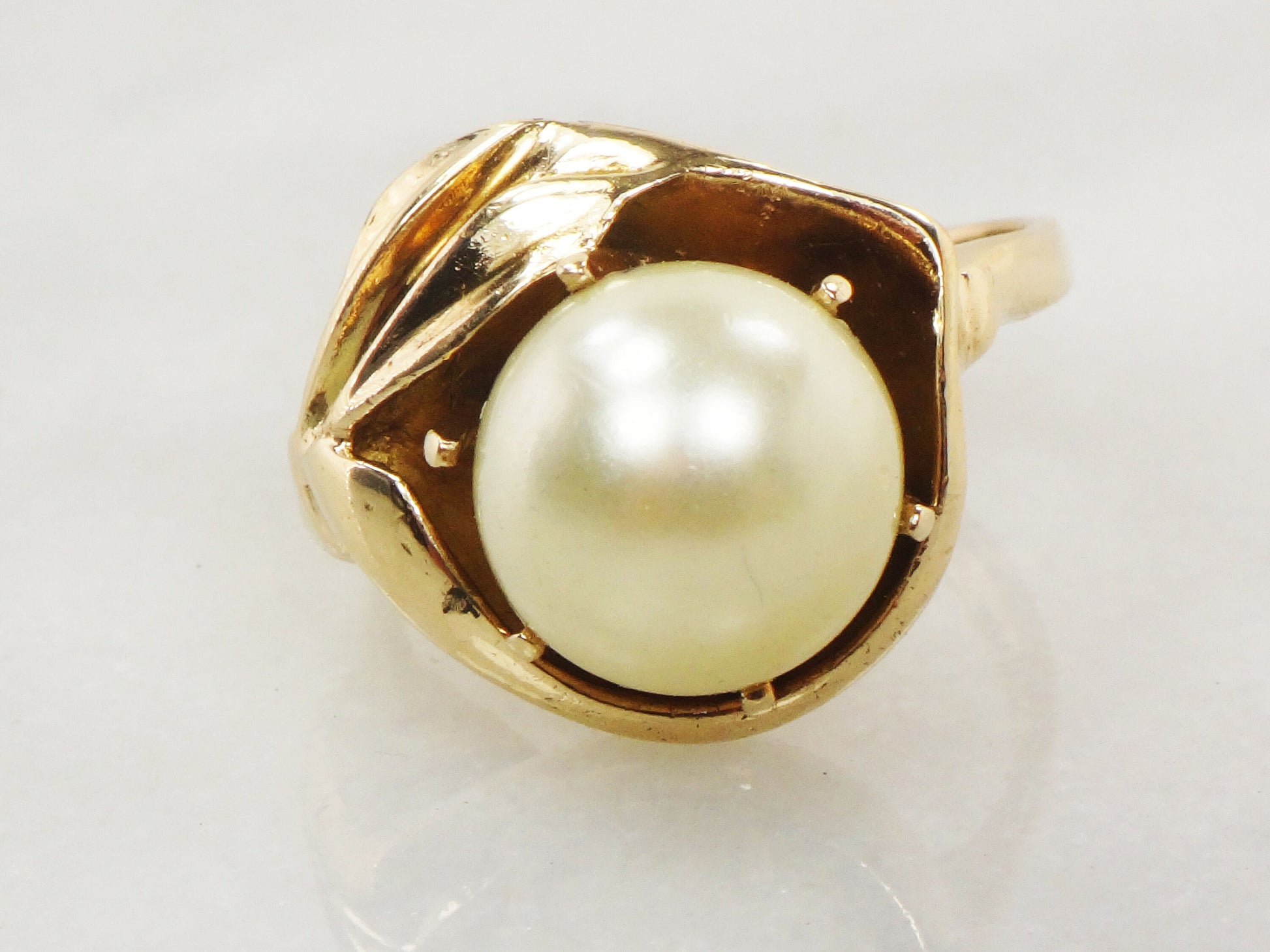 Vintage Yellow Gold Cultured Pearl Ring: Floral Bridal Jewelry, 9.8 MM, Size 5