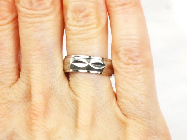 Vintage 14k White Gold Wedding Band - 6 MM Fancy Design, Size 6