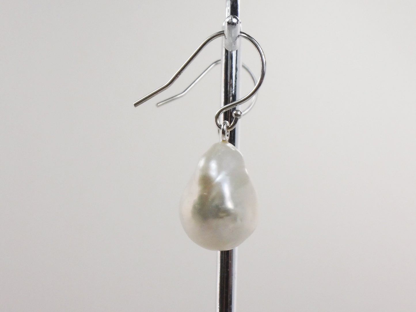 Vintage Large Pearl Dangle Earrings 14k Gold Freshwater Baroque Pearls Earrings Bridal Earrings White Gold Pearl Earrings with Ear Wires