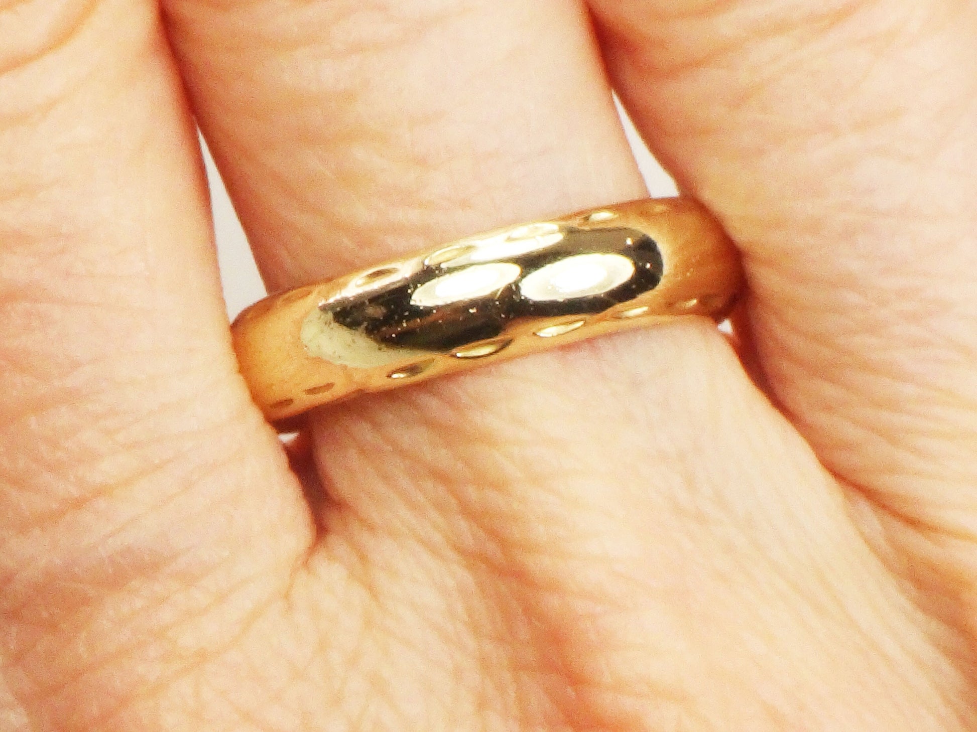 Vintage Solid 14k Yellow Gold Wedding Band 5 mm, Unisex Plain Wedding Band Size 7.25