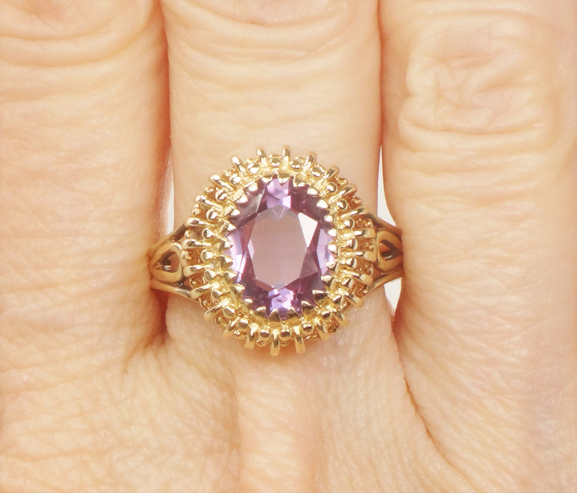 Vintage Solid 14k Yellow Gold Oval Purple Sapphire Ring Size 7
