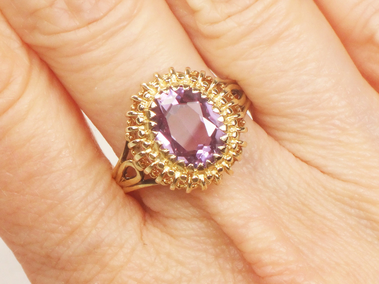 Vintage Solid 14k Yellow Gold Oval Purple Sapphire Ring Size 7