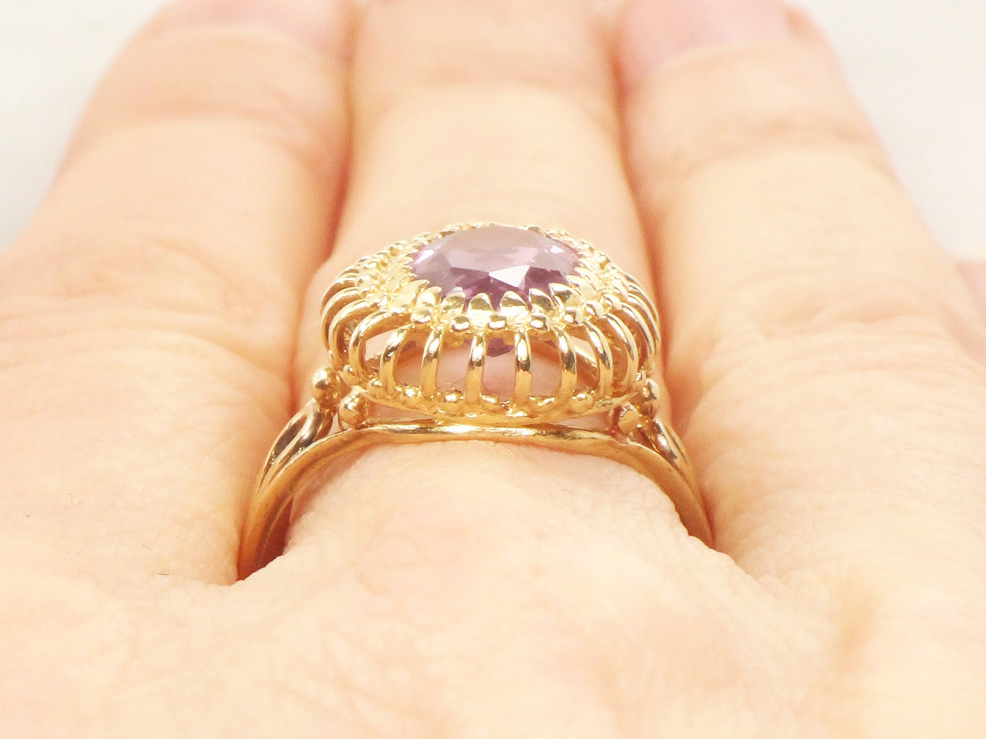 Vintage Solid 14k Yellow Gold Oval Purple Sapphire Ring Size 7