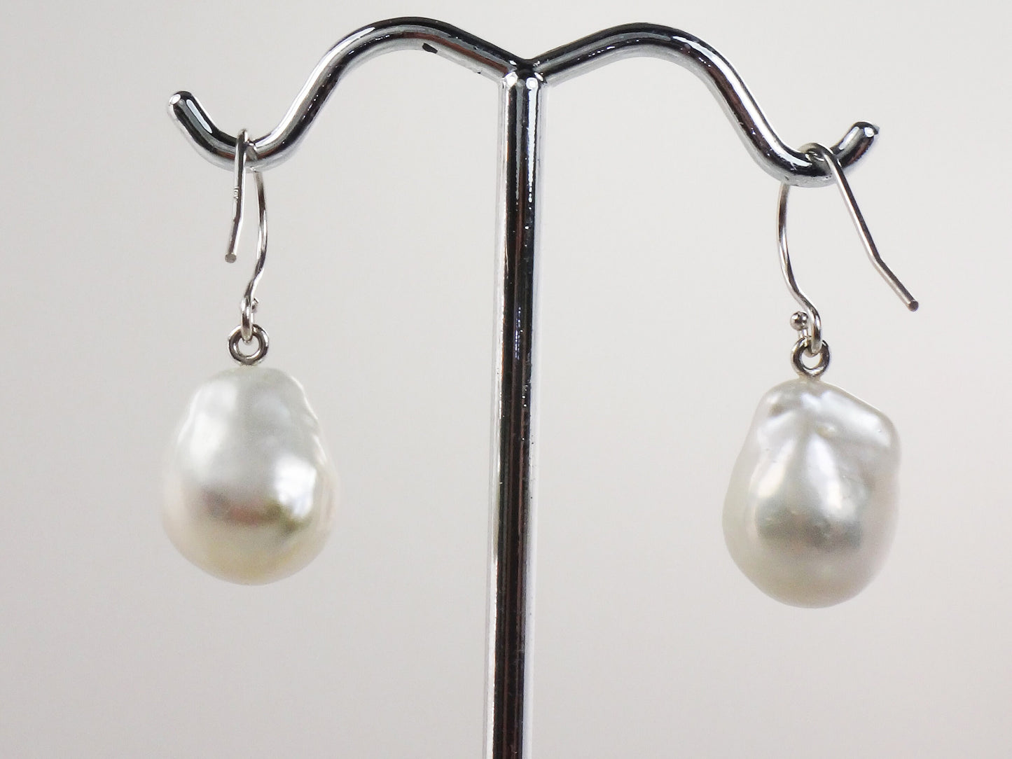 Vintage Large Pearl Dangle Earrings 14k Gold Freshwater Baroque Pearls Earrings Bridal Earrings White Gold Pearl Earrings with Ear Wires
