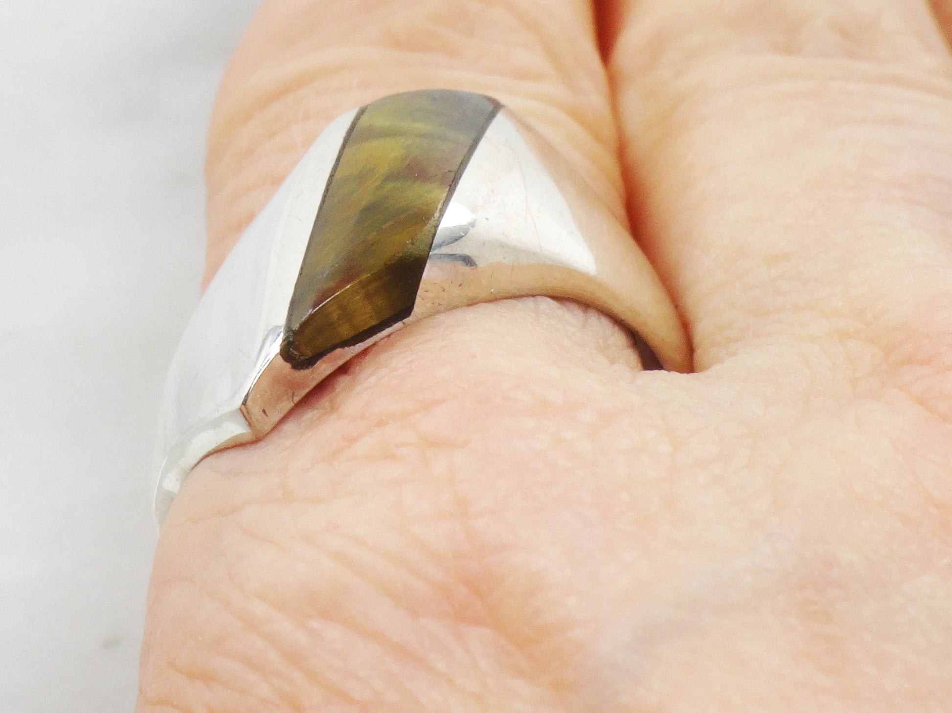 Vintage Sterling Silver Tiger Eye Ring: Mid-Century Modern Unisex Band, Size 9.75