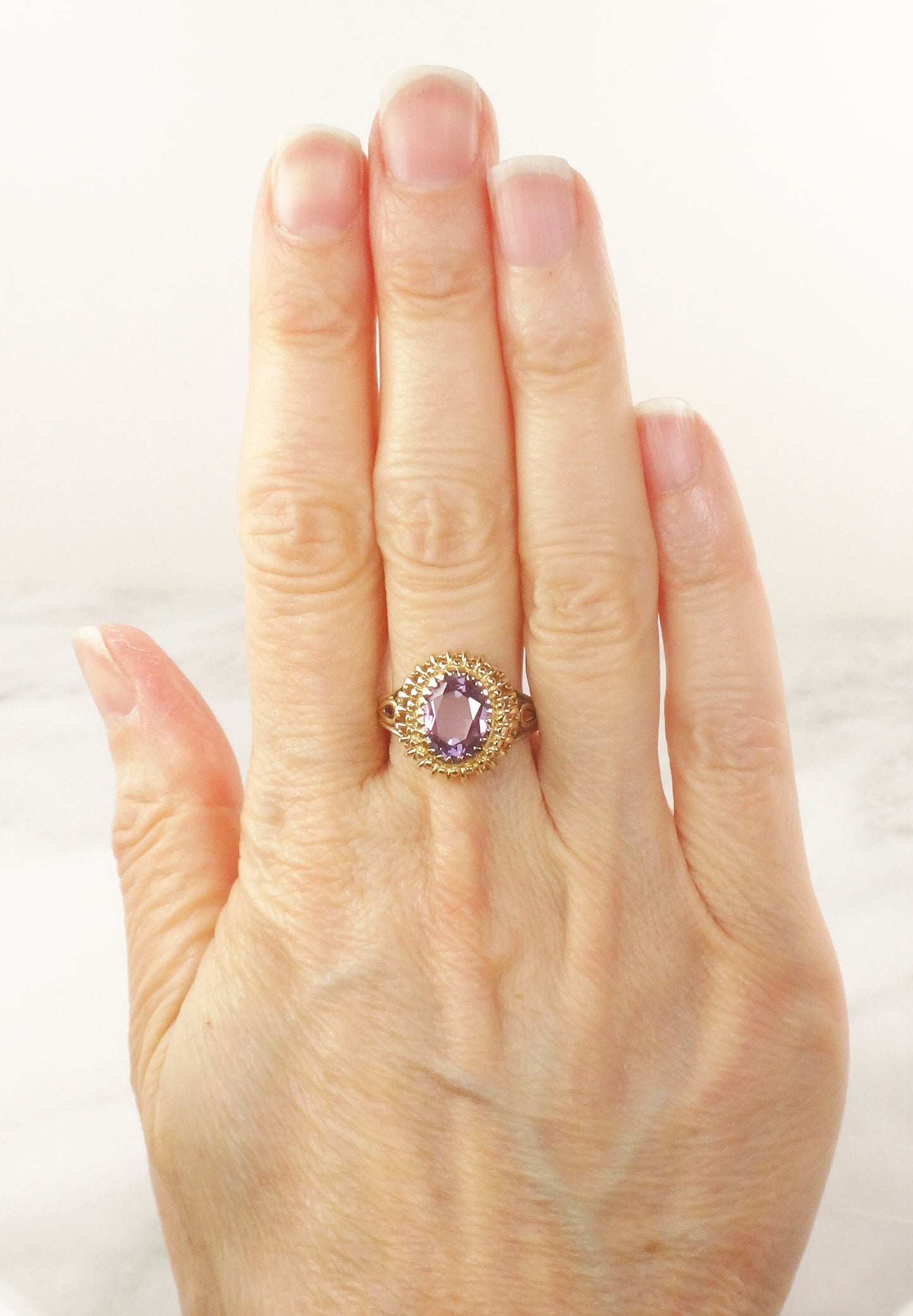 Vintage Solid 14k Yellow Gold Oval Purple Sapphire Ring Size 7