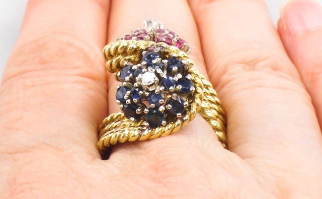 Vintage 18k Gold Floral Ring: Ruby, Sapphire & Diamond Cluster, Size 7