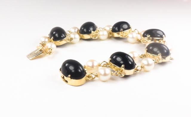 Vintage 14k Gold Pearl & Black Onyx Bracelet: Bridal Jewelry, 7", 6.5 MM