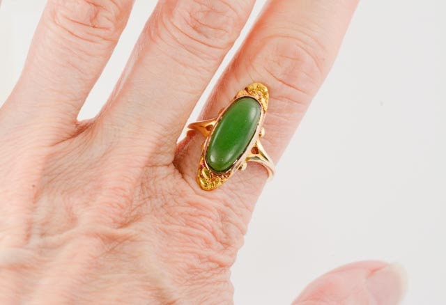 Vintage 10k & 24k Gold Oval Green Glass and Genuine Gold Nugget Ring, Jade Look Everyday Ring, Size 8.25