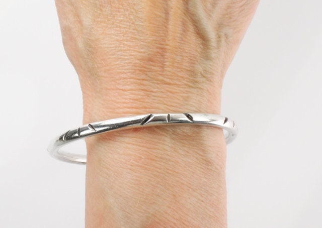 Sterling Silver Bangle Bracelet - Vintage Mexico Slip on Style - 8 1/4" Circumference
