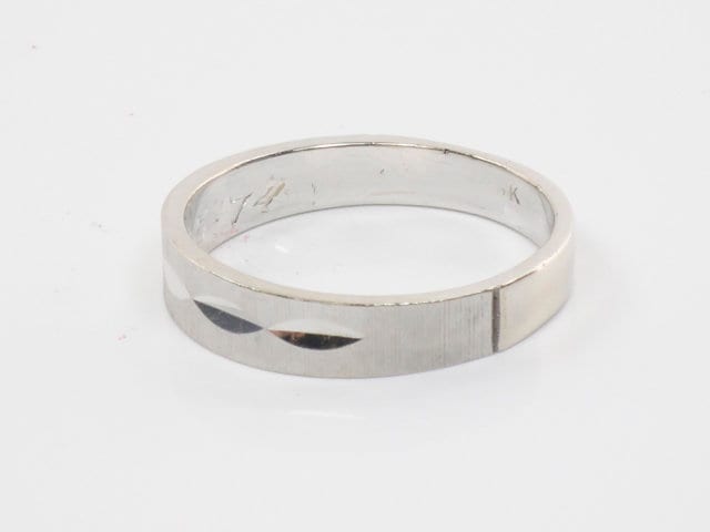 Vintage 18k White Gold Wedding Band Size 10.5 Circa 1970's