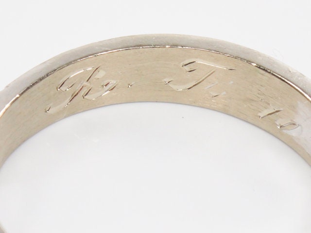 Vintage 18k White Gold Wedding Band Size 10.5 Circa 1970's