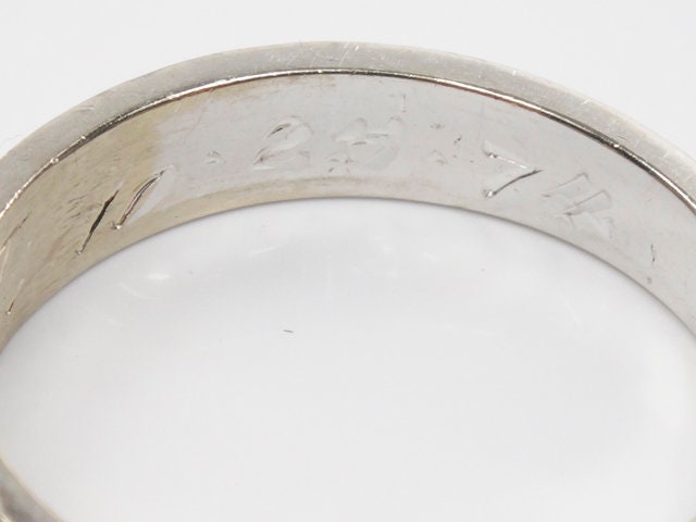 Vintage 18k White Gold Wedding Band Size 10.5 Circa 1970's