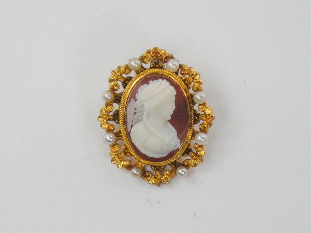 Antique 14k Gold Hardstone Cameo with Cultured Pearls Pendant / Pin