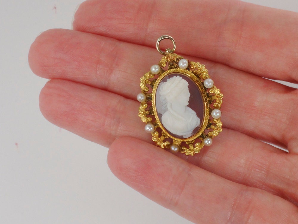 Antique 14k Gold Hardstone Cameo with Cultured Pearls Pendant / Pin