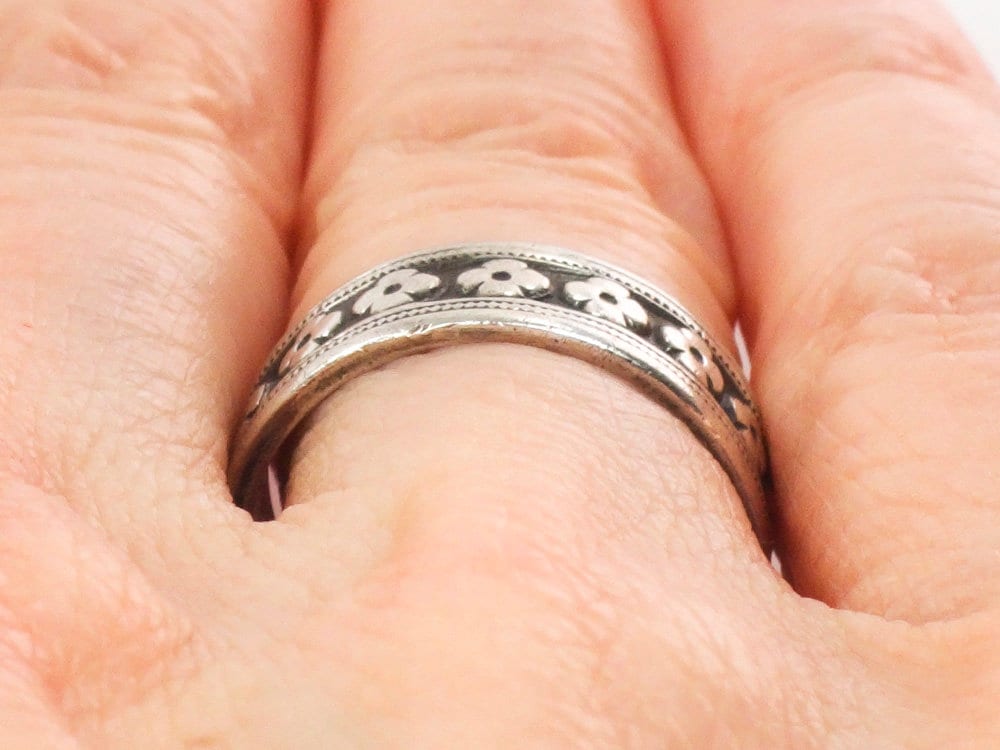 Floral Silver Band - 6.25 MM Wide Vintage Sterling Wedding Ring or Stacking