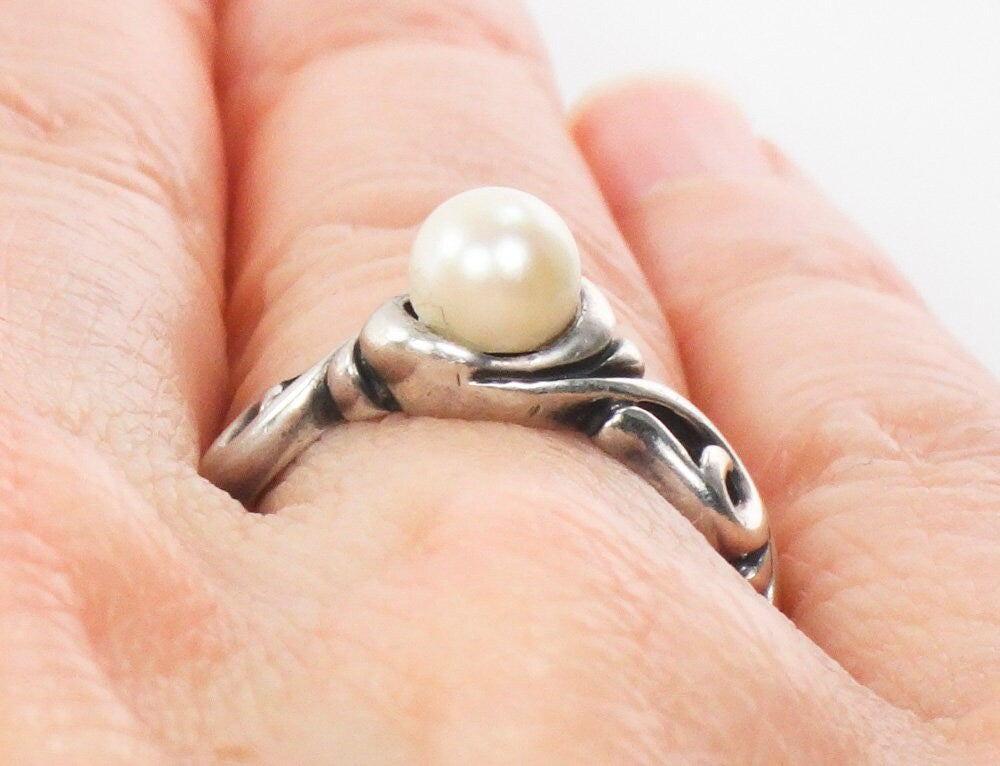 Vintage Kabana Sterling Silver White Pearl Ring June Birthstone Ring Size 5.5