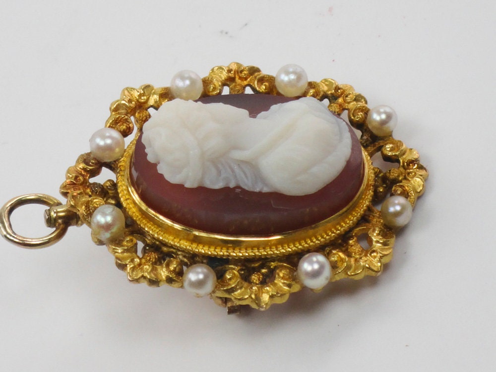 Antique 14k Gold Hardstone Cameo with Cultured Pearls Pendant / Pin