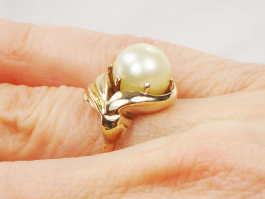 Vintage Yellow Gold Cultured Pearl Ring: Floral Bridal Jewelry, 9.8 MM, Size 5