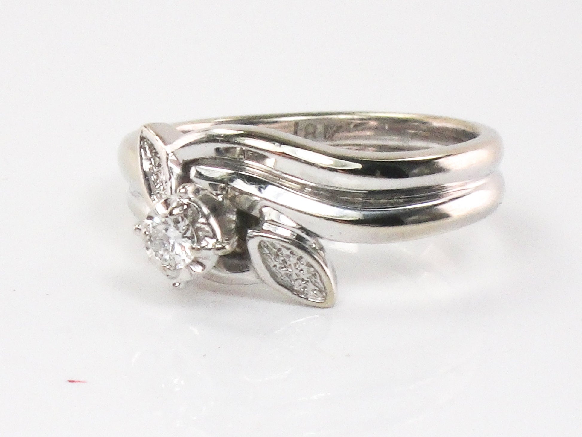 Vintage 18k White Gold Natural Diamond Solitaire Wedding Ring Round Diamond Engagement Ring Size 6