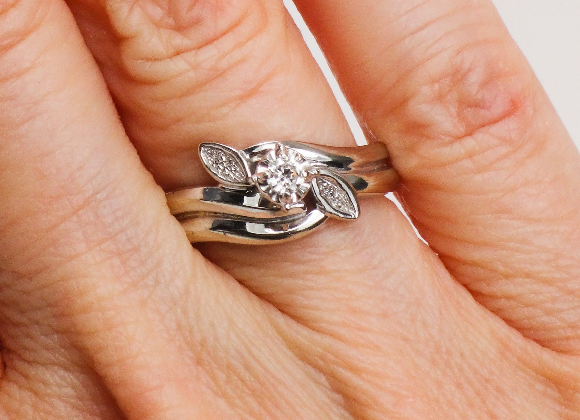 Vintage 18k White Gold Natural Diamond Solitaire Wedding Ring Round Diamond Engagement Ring Size 6