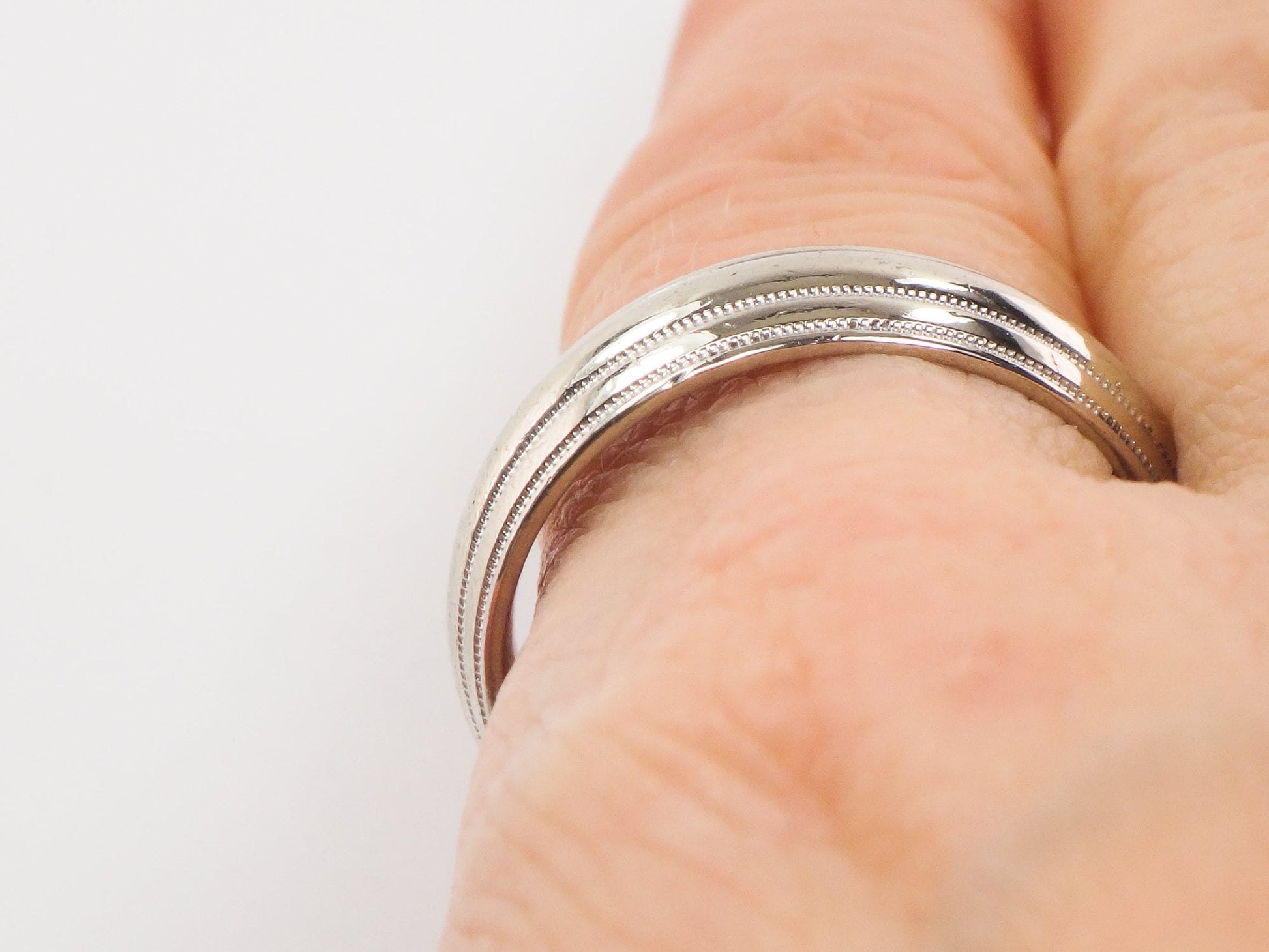 Vintage Art Carved 14k White Gold Men's Wedding Band - Size 9