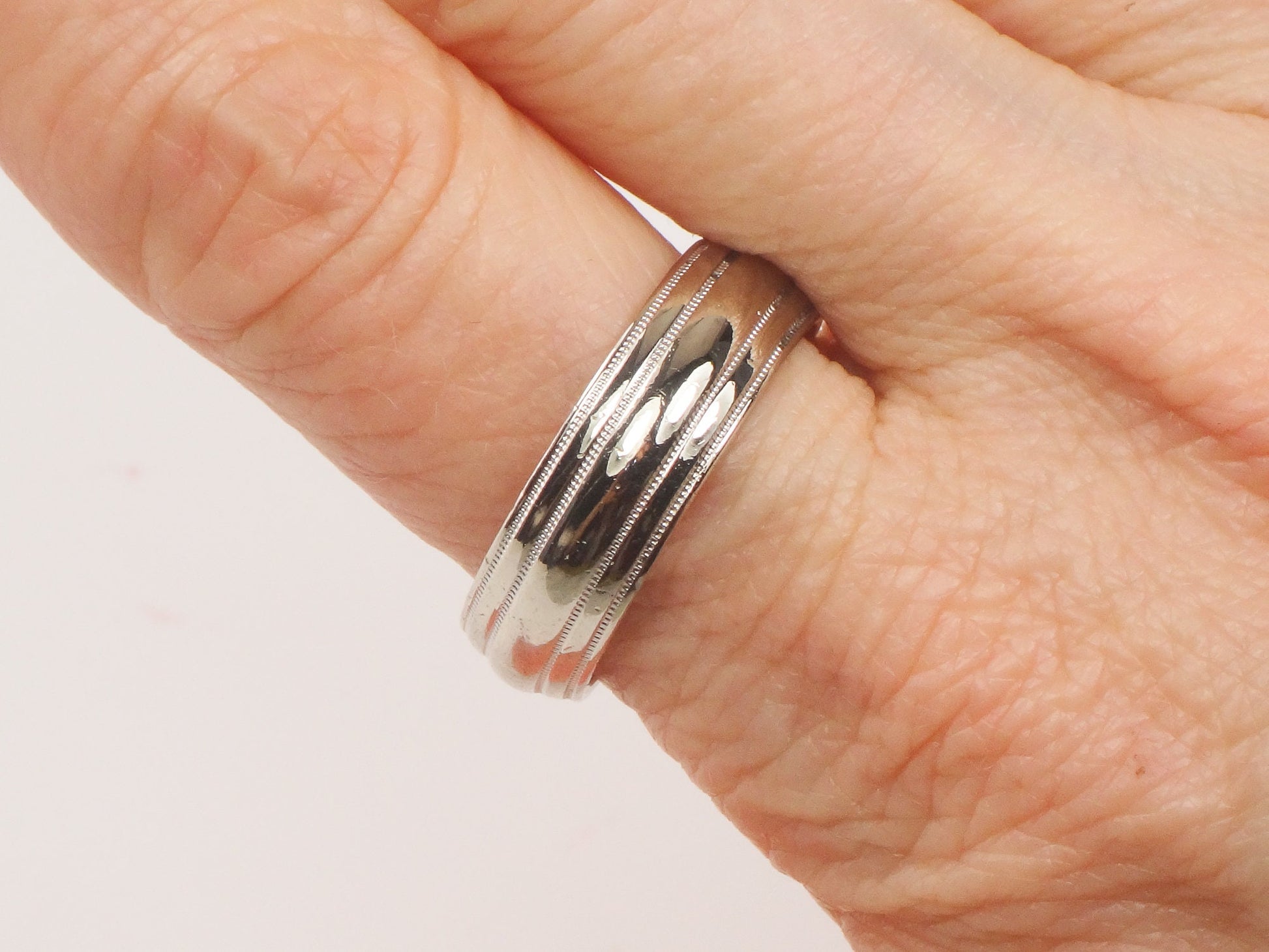 Vintage Art Carved 14k White Gold Men's Wedding Band - Size 9