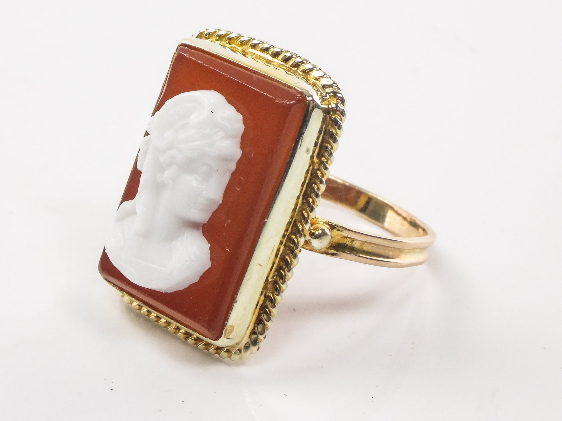 Vintage 14k Yellow Gold Hardstone Cameo Ring, Carved Stone Fine Jewelry, Size 8.25
