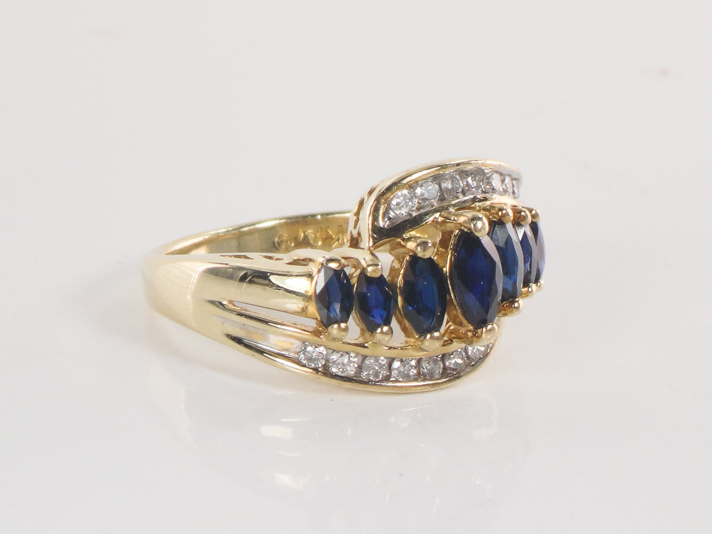 Vintage 14k Yellow Gold Sapphire & Diamond Ring - Size 6.75