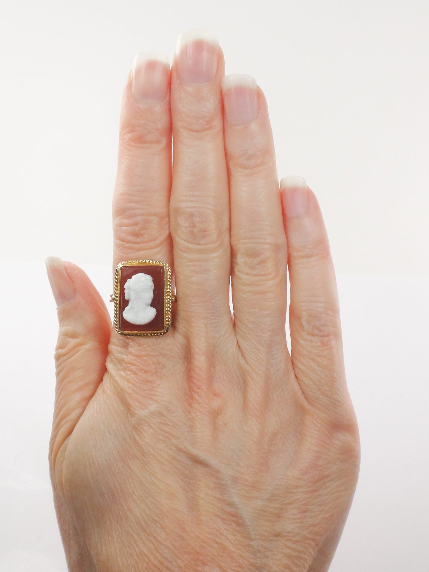 Vintage 14k Yellow Gold Hardstone Cameo Ring, Carved Stone Fine Jewelry, Size 8.25
