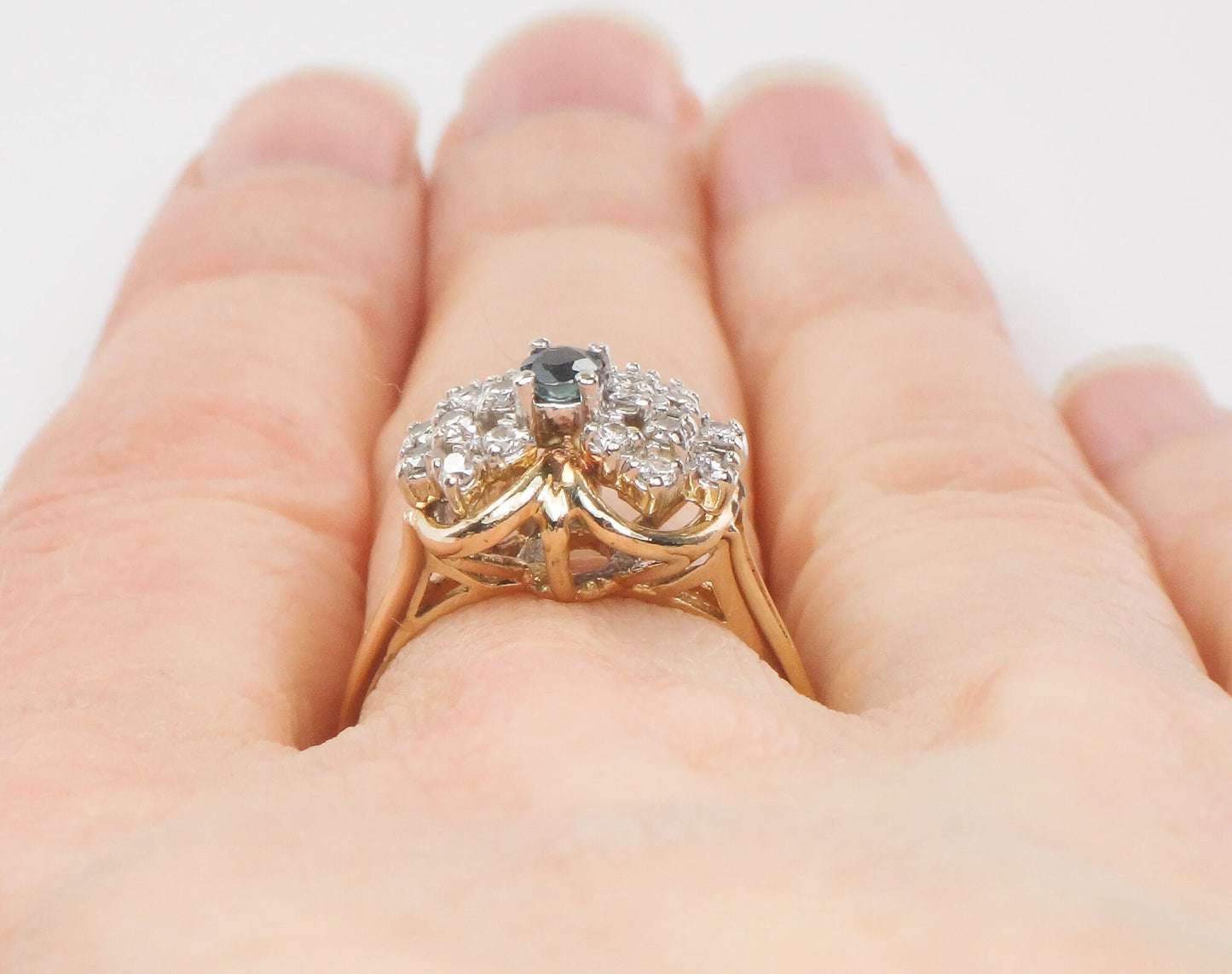 Vintage 14k Yellow Gold Natural Blue Sapphire and Diamond Cluster Ring Everyday Ring Size 6.5