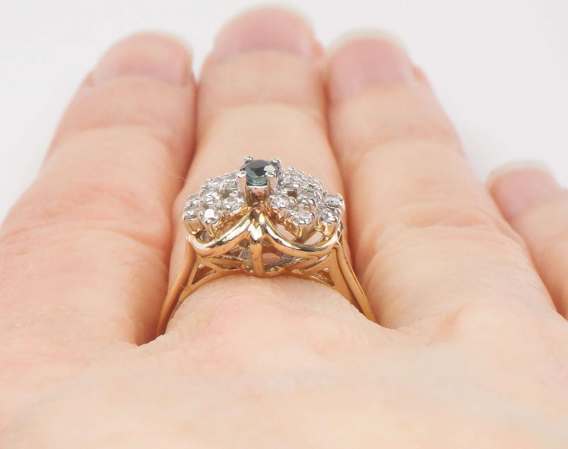 Vintage 14k Yellow Gold Blue Sapphire Diamond Cluster Ring - Size 6.5