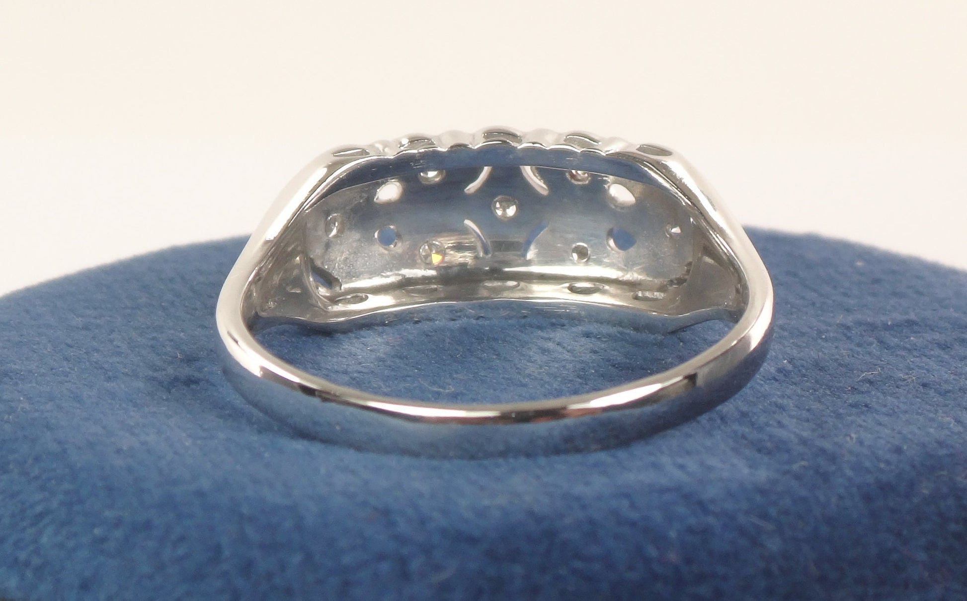 Vintage 14k White Gold Natural Diamond Ring Wide Pierced Wedding Band Size 11