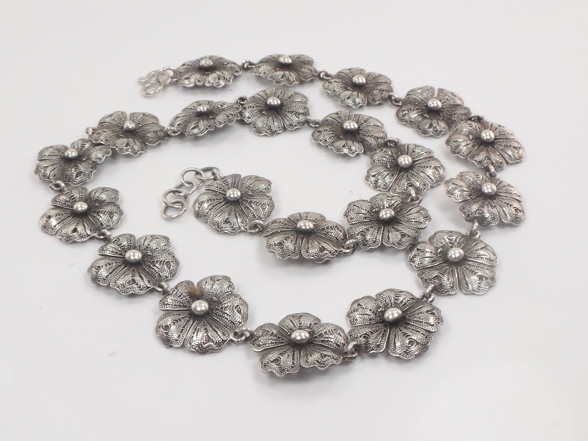 Vintage Sterling Silver Flower Necklace 19.5"