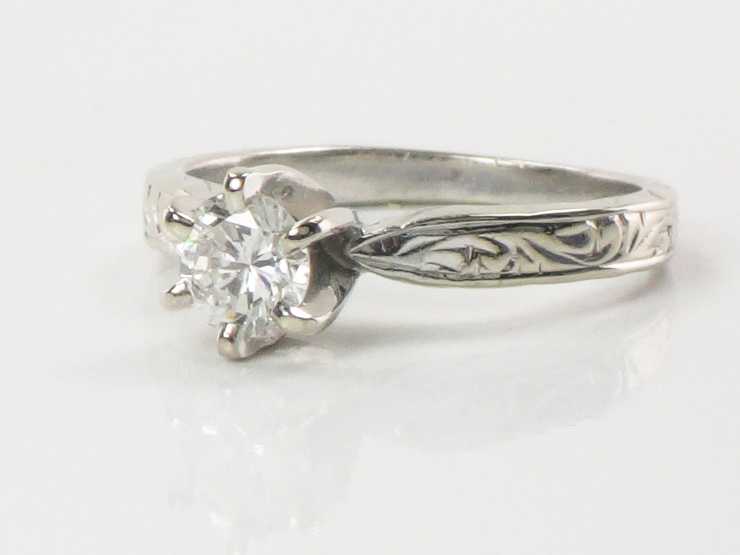 Vintage 14k White Gold Diamond Solitaire Engagement Ring (0.5 CT)