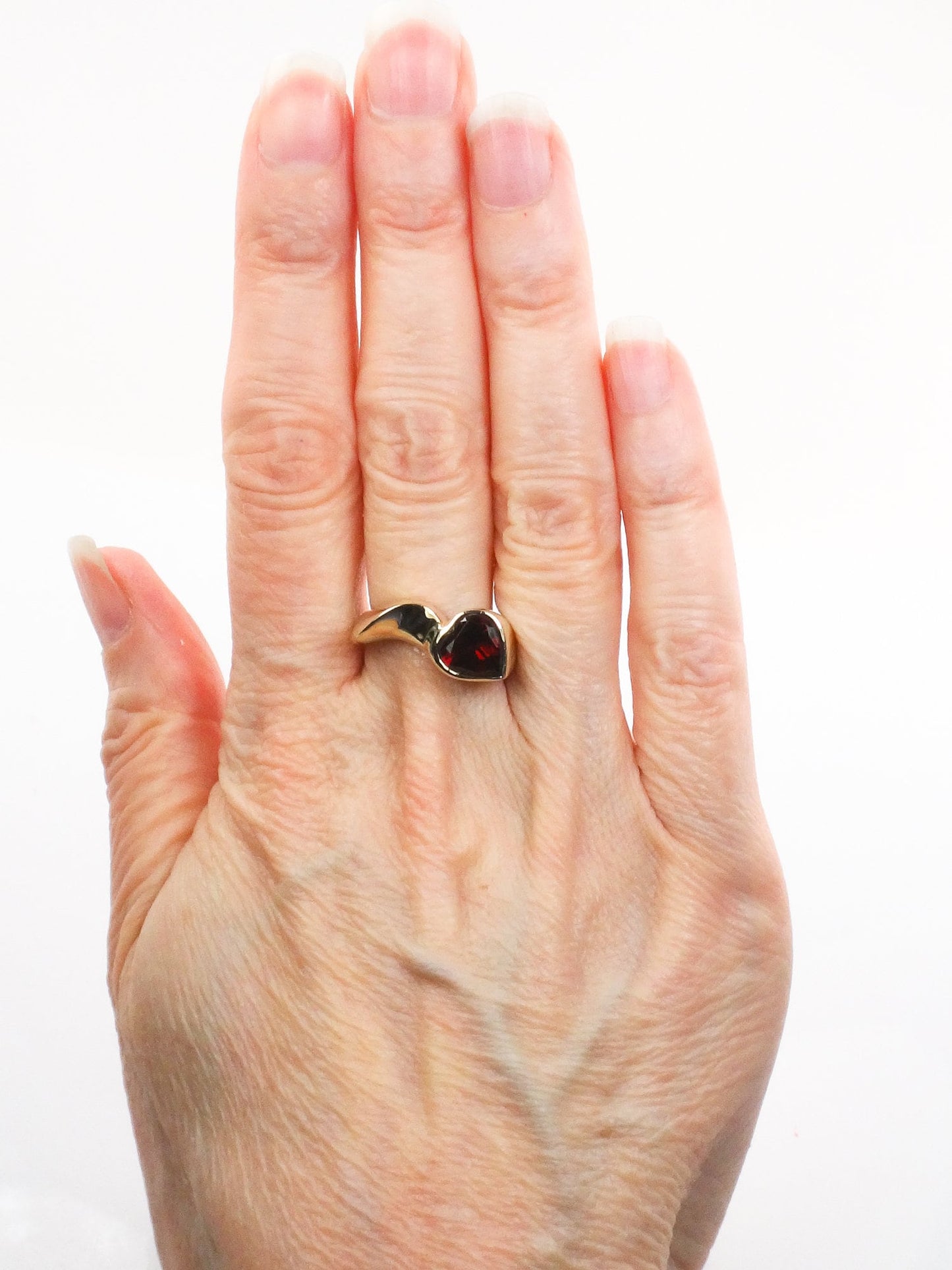 14k Gold Heart Shaped Garnet Ring Vintage Modern Style January Birthstone Ring