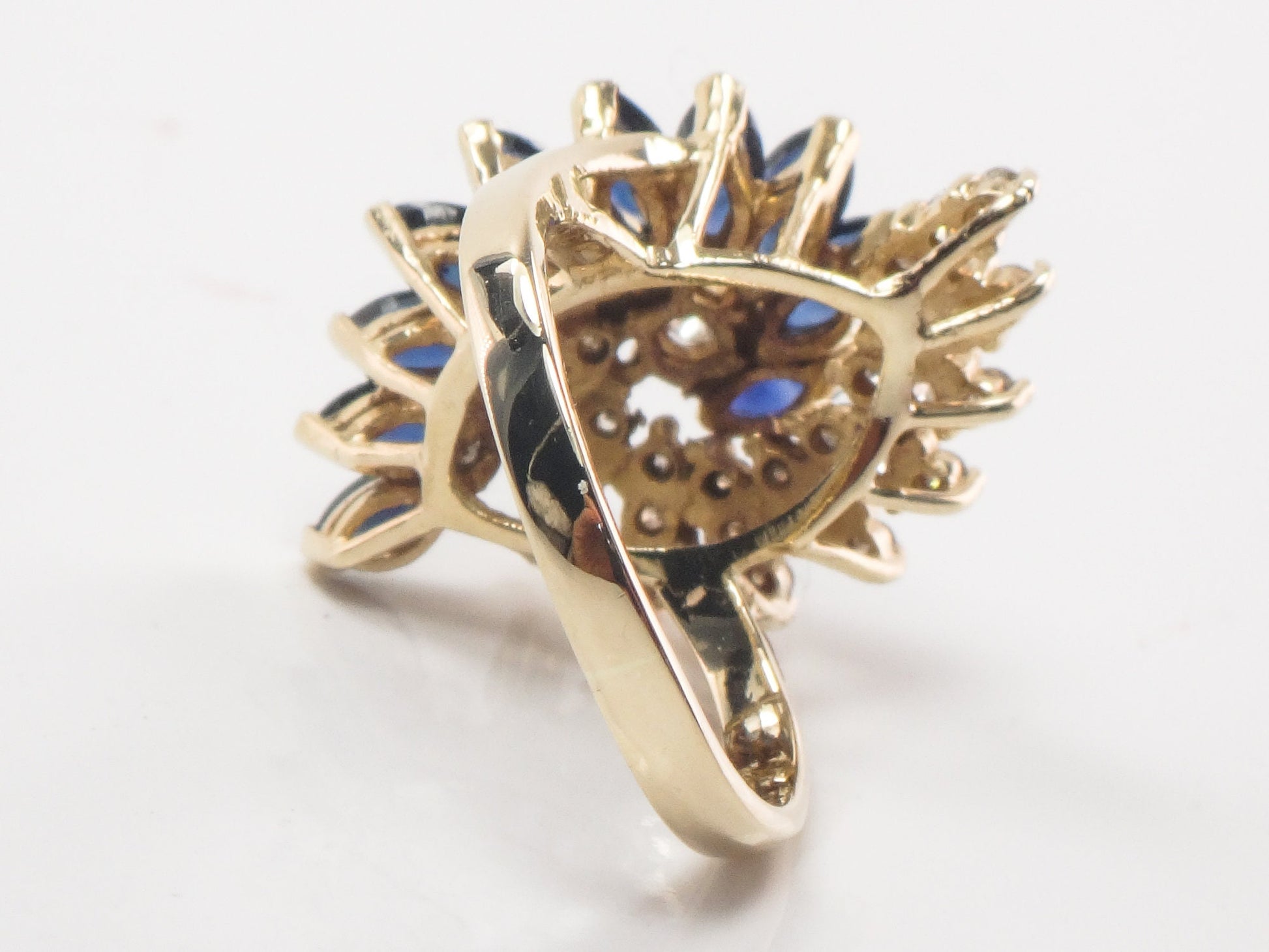 Vintage 14k Yellow Gold Blue Sapphire and Natural Diamond Swirl Ring Size 5