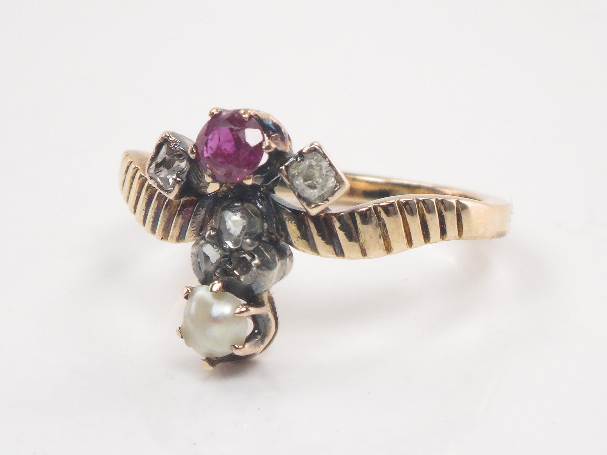 Antique 15k Gold Victorian Ring: Ruby, Pearl & Rose Cut Diamond