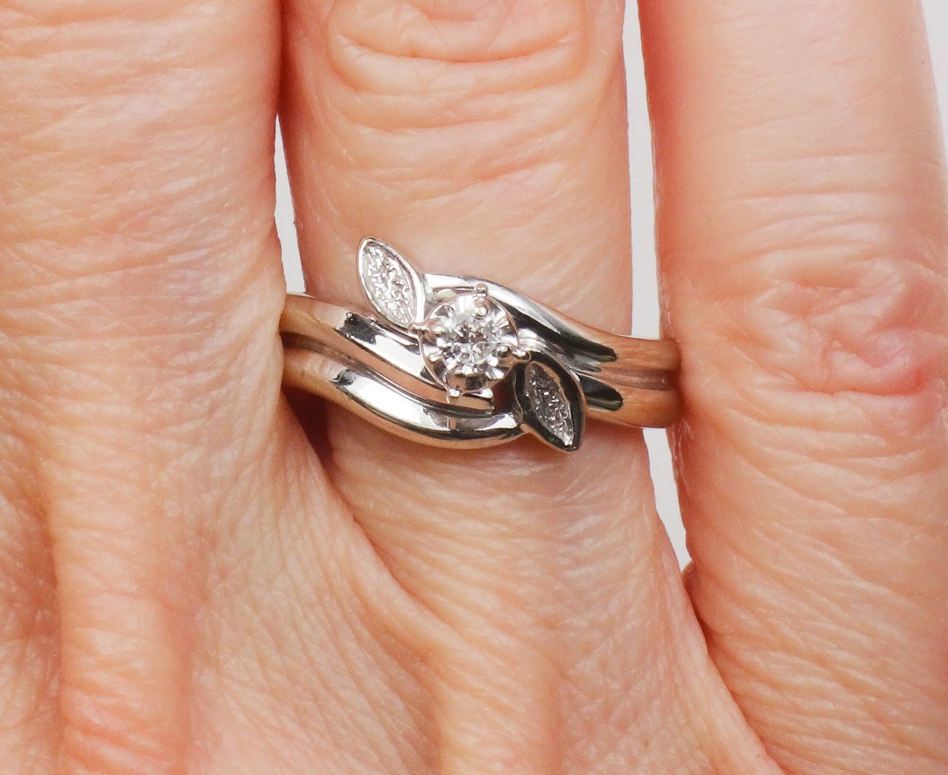 Vintage 18k White Gold Natural Diamond Solitaire Wedding Ring Round Diamond Engagement Ring Size 6