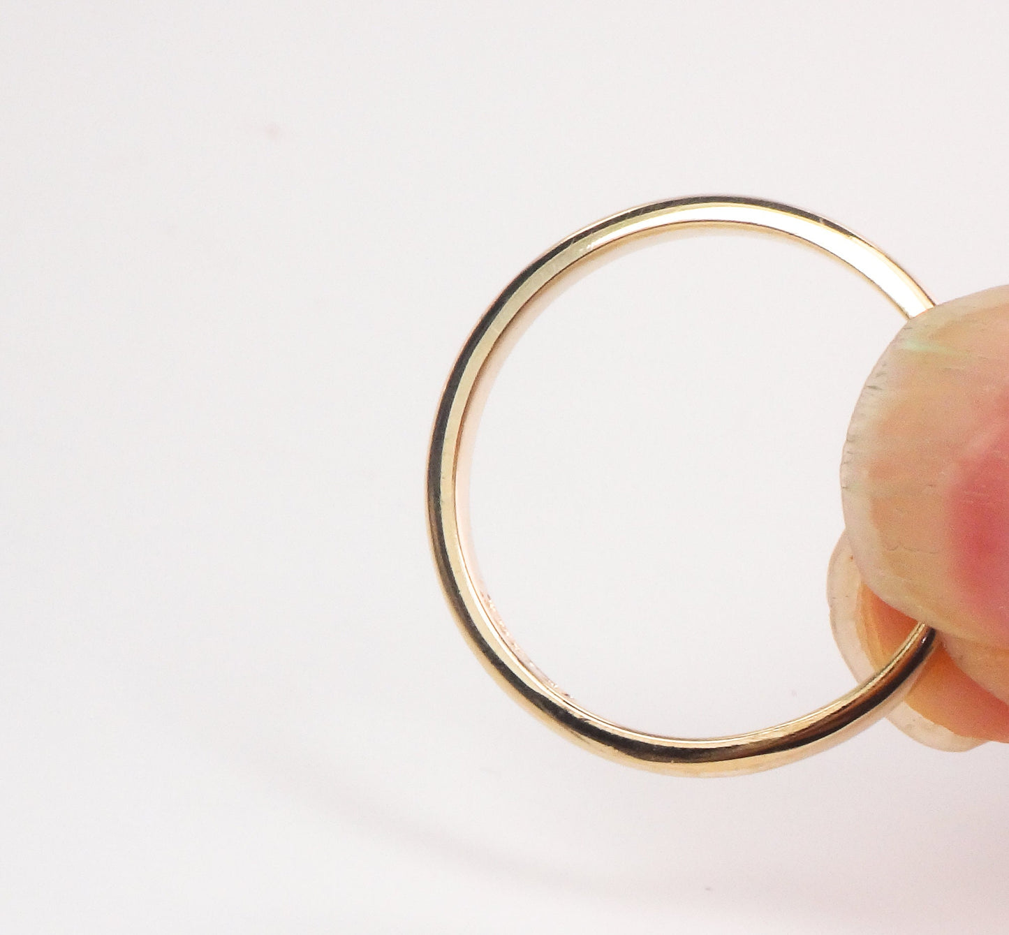 Vintage Thin 14k Yellow Solid Gold Wedding Band 2.4 MM Stacking Ring - Size 8.75