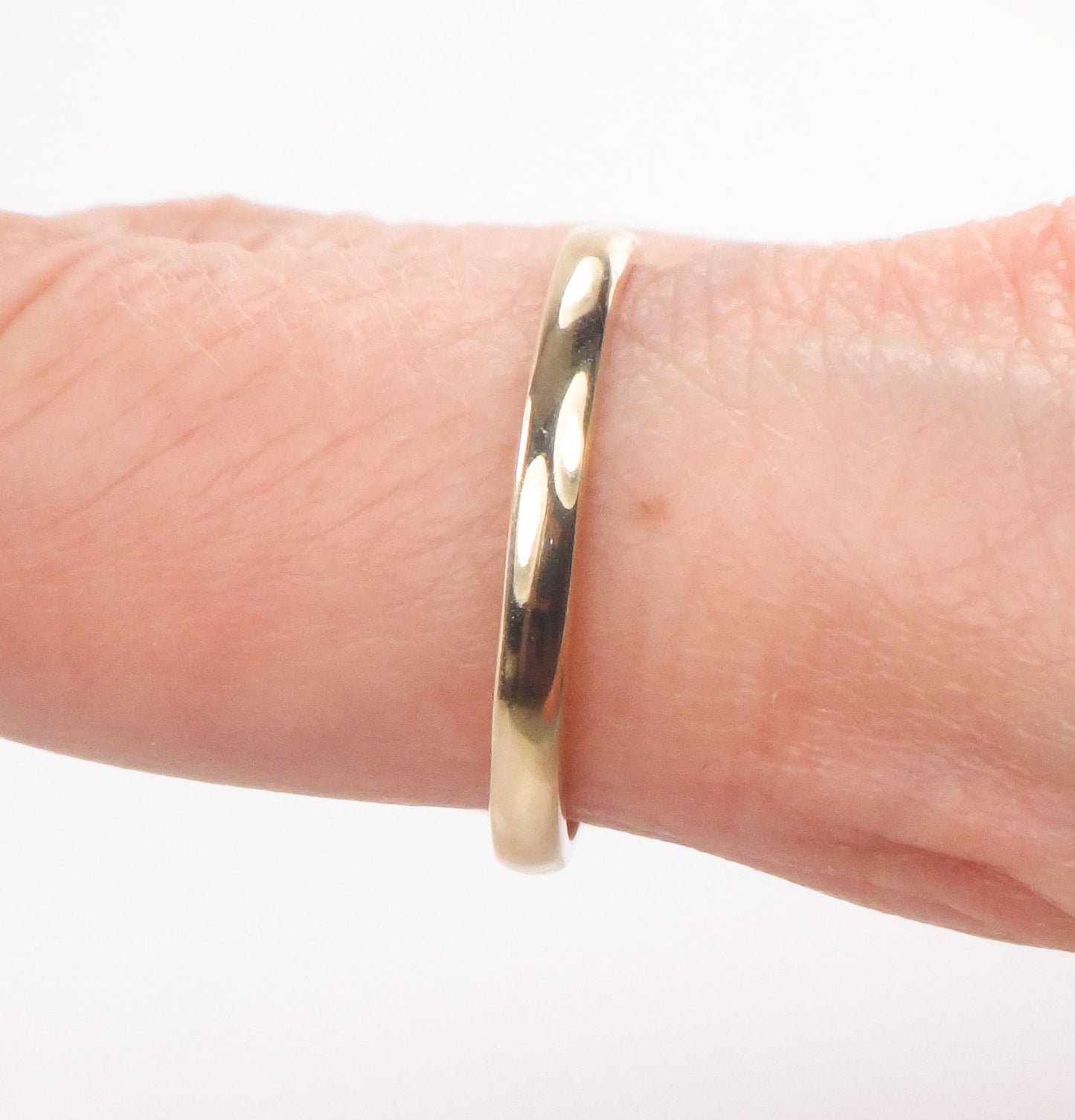 Vintage Thin 14k Yellow Solid Gold Wedding Band 2.4 MM Stacking Ring - Size 8.75