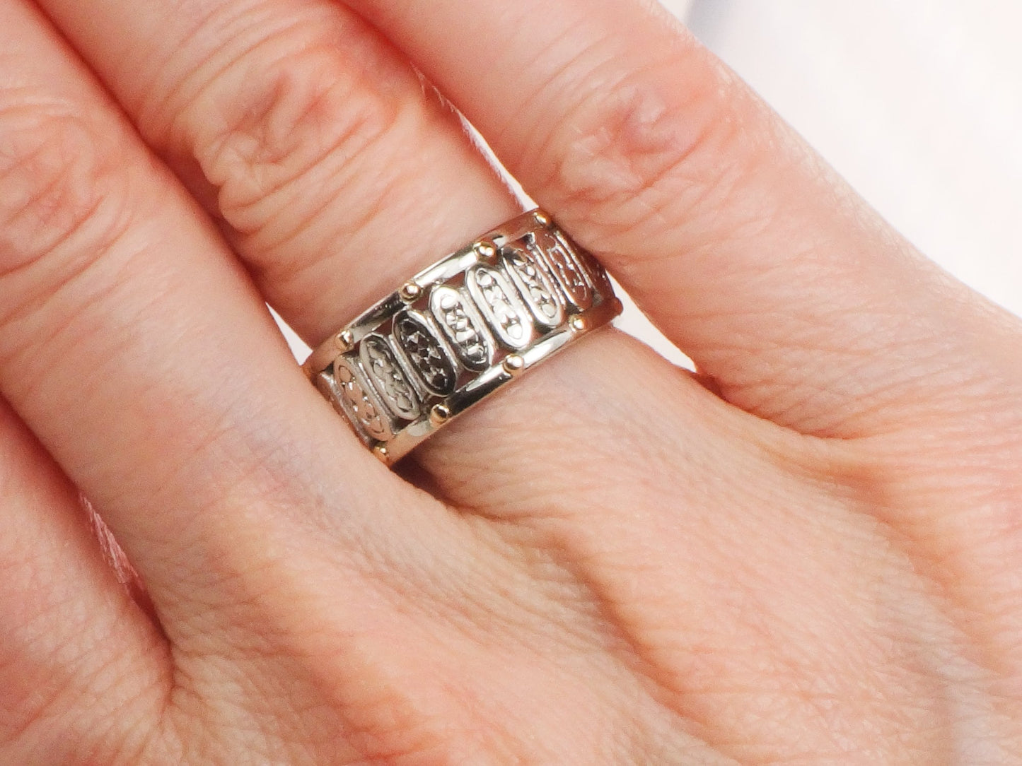 Vintage 14k Two Tone Gold Floral Wedding Band Ring - Size 5.25